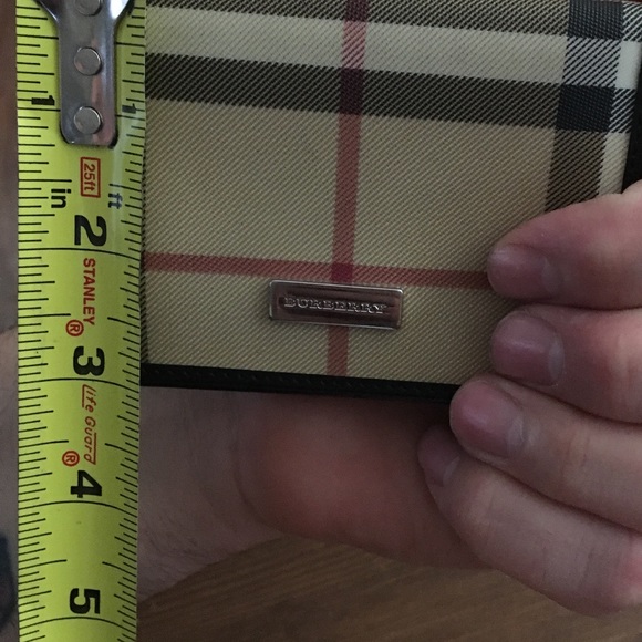 Authentic Burberry Nova Check Wallet - Picture 5 of 6